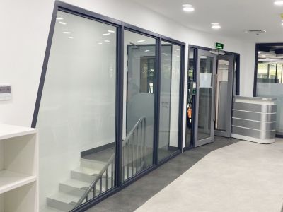 Cửa kính chống cháy