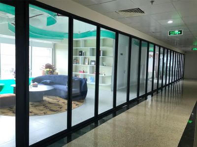 Cửa kính chống cháy