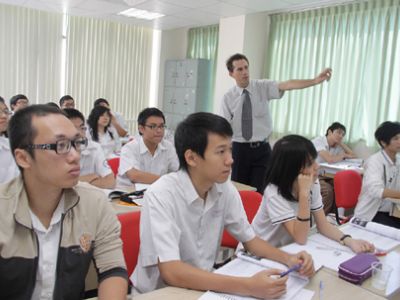 Trường quốc tế: Vàng thau lẫn lộn